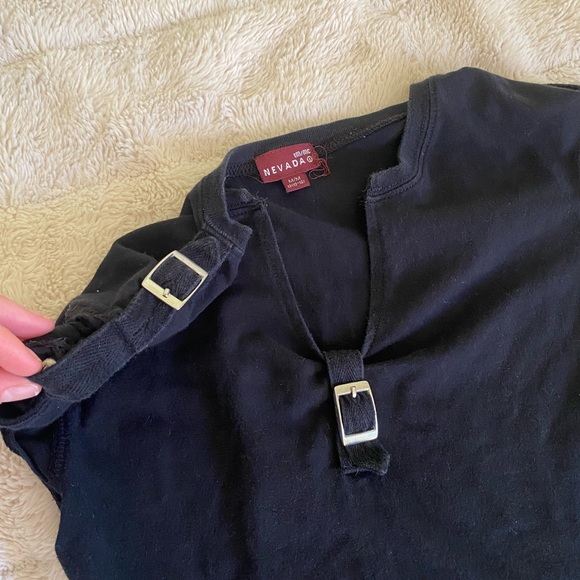 black top - Picture 2 of 3